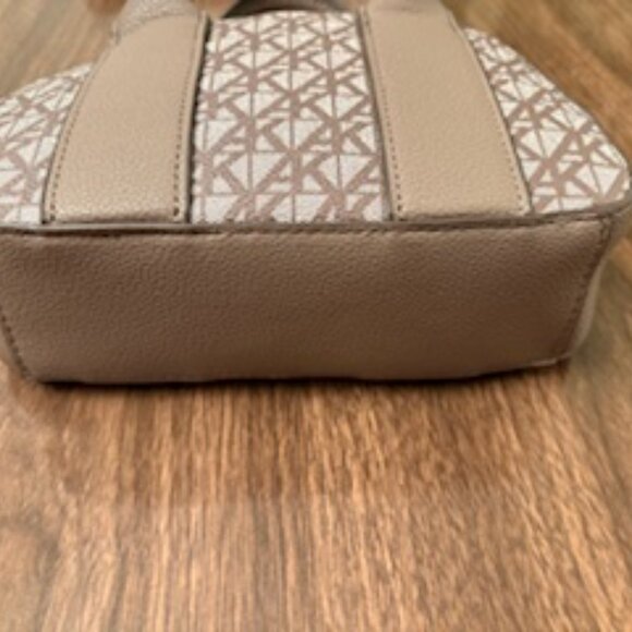 Anne Klein Handbag - Picture 5 of 5